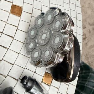 Electric Head Shaver 5-in-1 Grooming Kit 9D Rotary Bald Head Razor